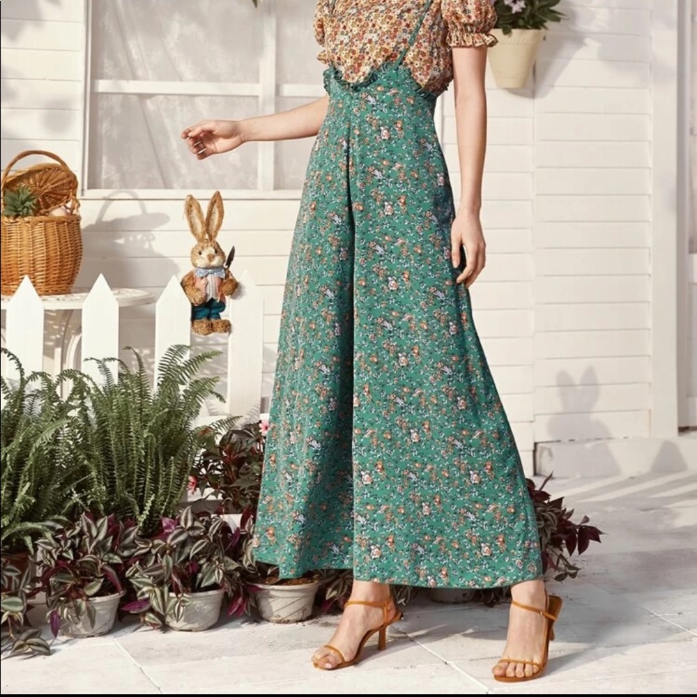 Floral High Waisted Romantic Suspender Jumpsuit